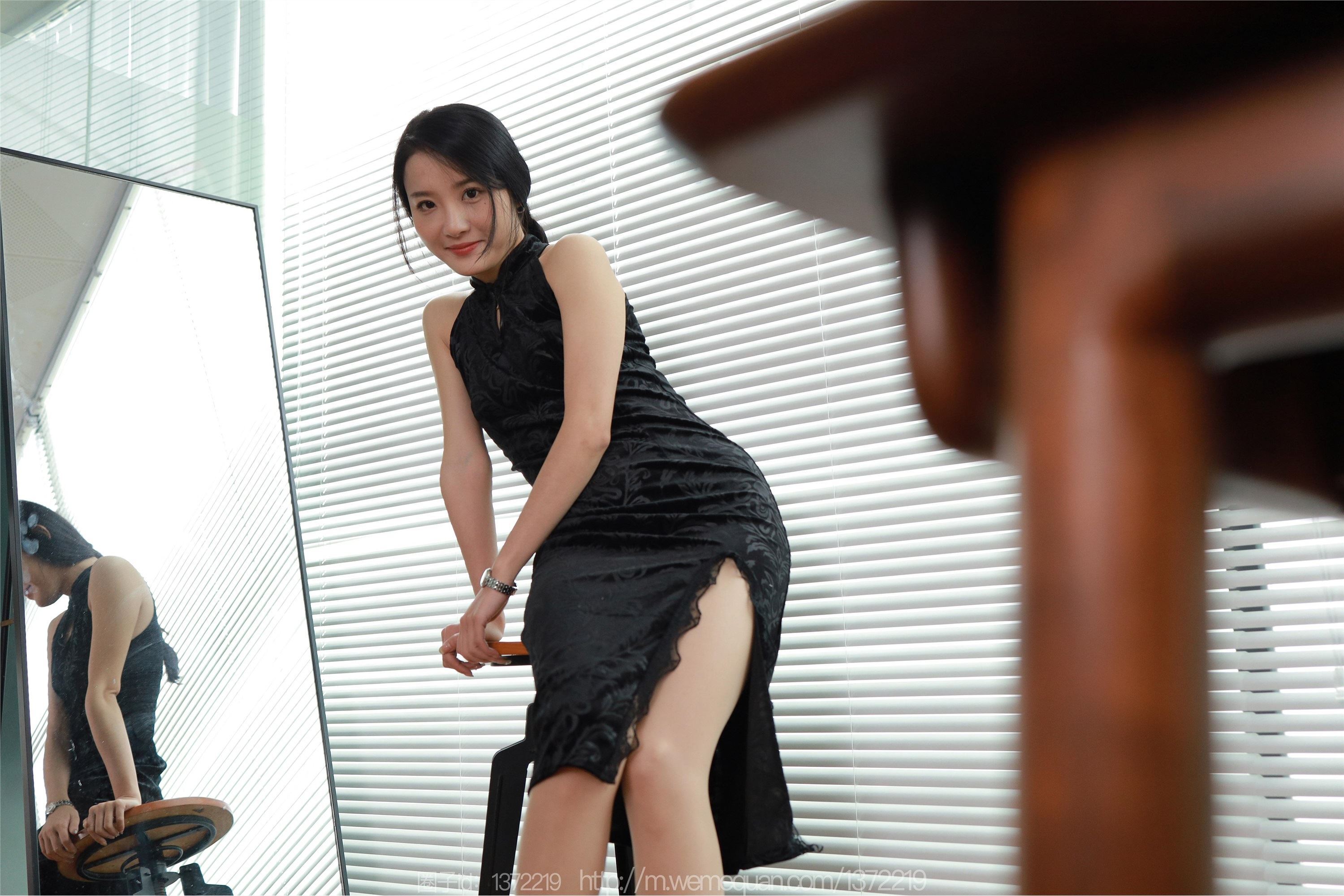 IESS异思趣向  2023.03.26 丝享家 1402 婉萍《旗袍俏佳人》